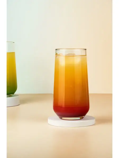 Стеклянный бокал