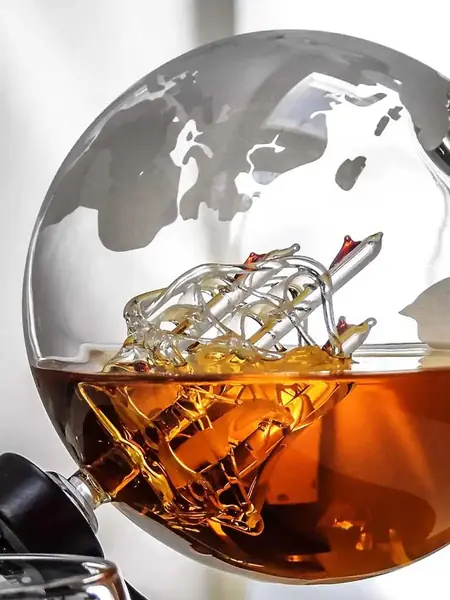 Декантер для виски