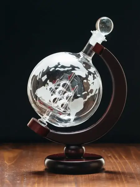 Декантер для виски