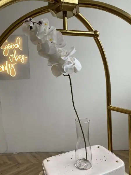 Искусственная Орхидея