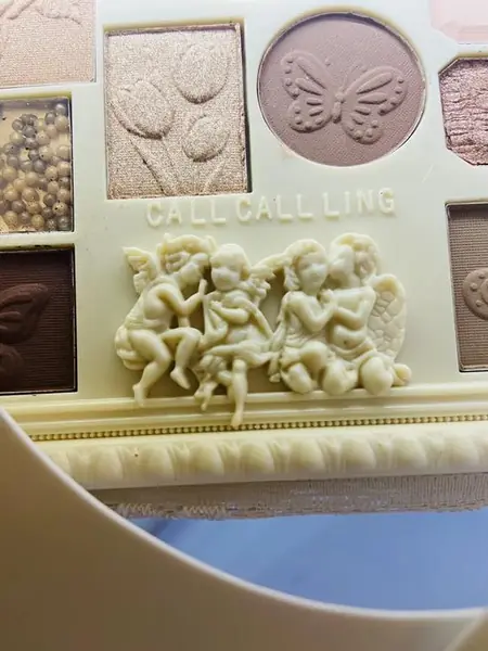 Палетка теней для век