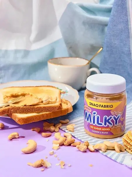 Молочно-ореховая паста с вафлей