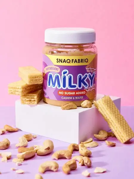 Молочно-ореховая паста с вафлей