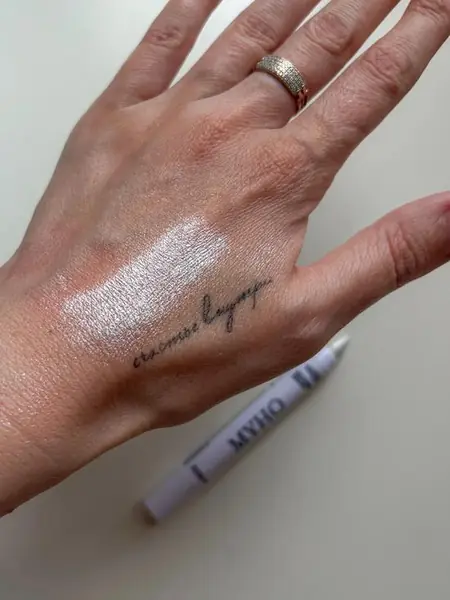 Карандаш-тени для век