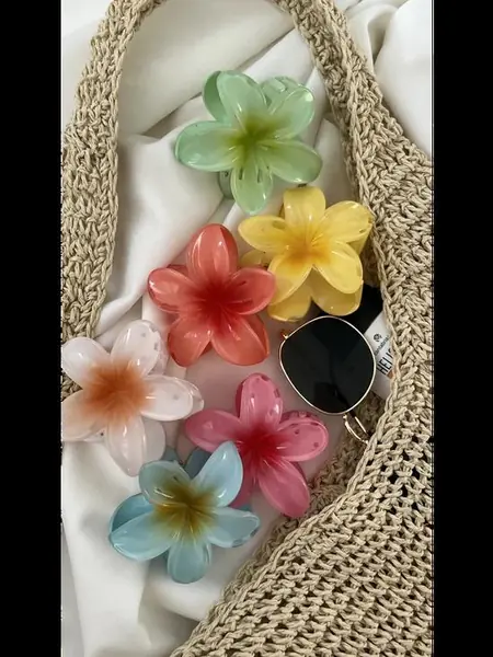 Гавайский франжипани-краб для волос.