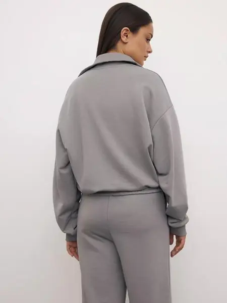 Укороченный свитшот-толстовка на молнии серого цвета