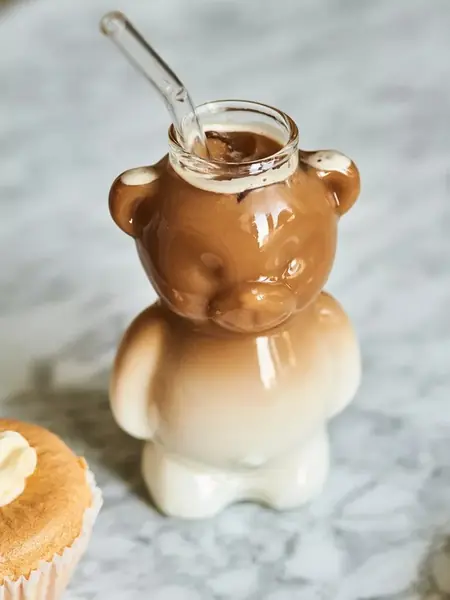 Стакан с трубочкой