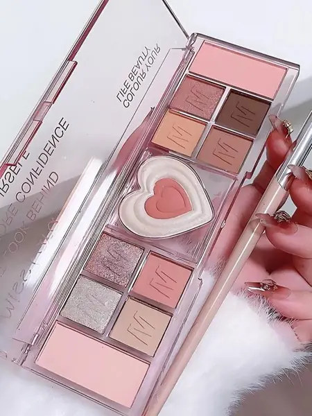 Палетка теней для век