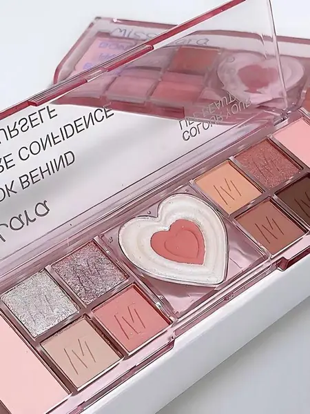 Палетка теней для век