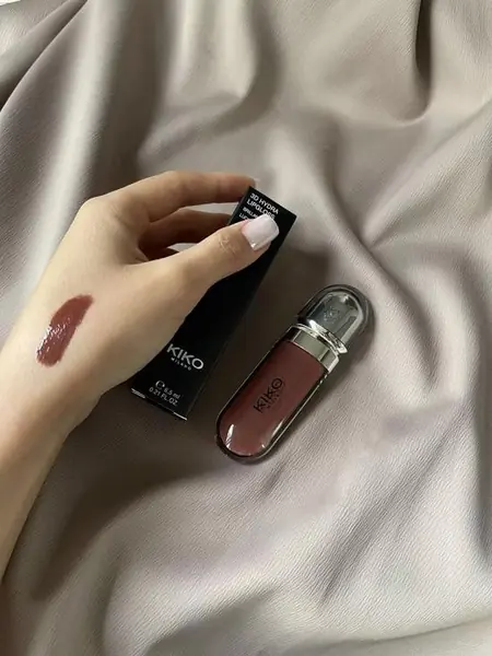 Блеск для губ Kiko Milano