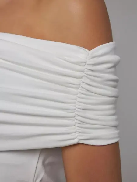 Открытые плечи