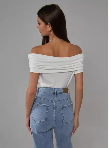 Открытые плечи