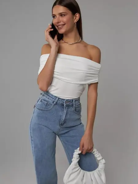 Открытые плечи