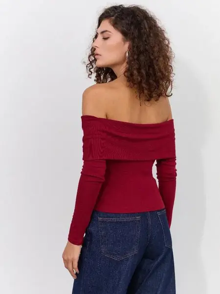 Лонгслив с открытыми плечами