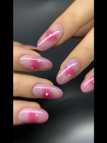 Слайдеры-наклейки для ногтей в виде сердечек