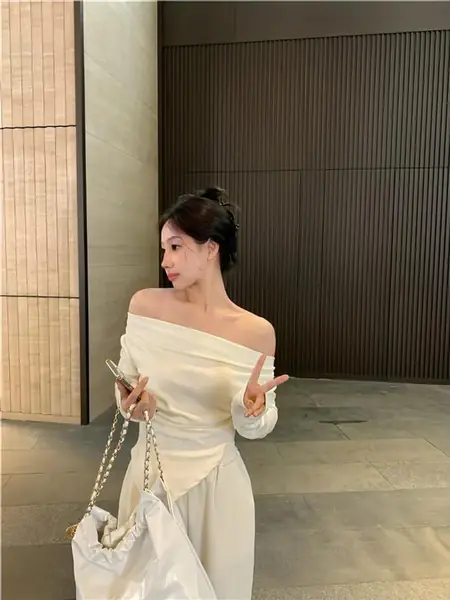 Ассиметричный костюм