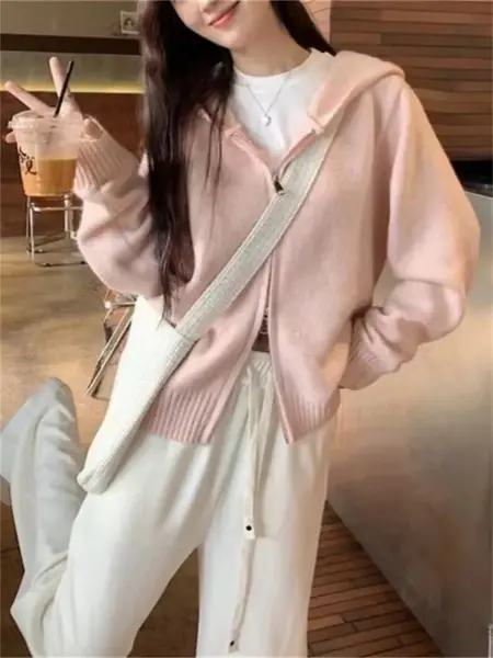 Тёплый кардиган на молнии с капюшоном