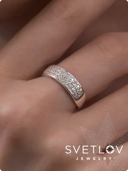 Серебряное кольцо с фианитами