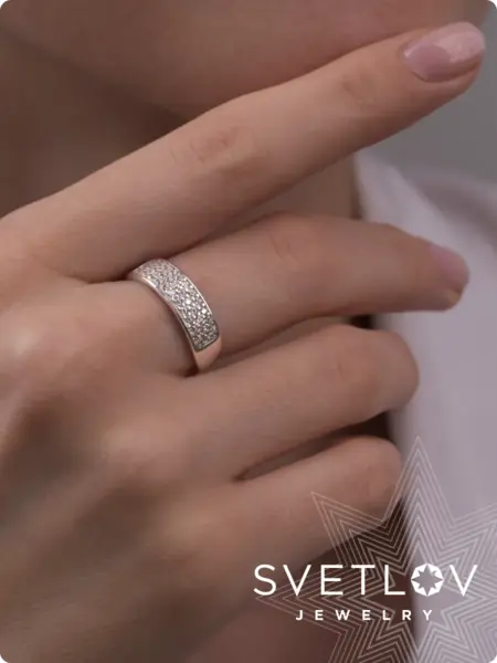 Серебряное кольцо с фианитами