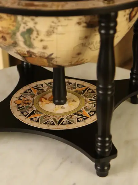 Глобус бар Domino