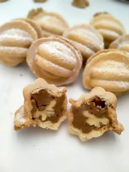 Печенье «Орешки» со сгущёнкой и грецким орехом