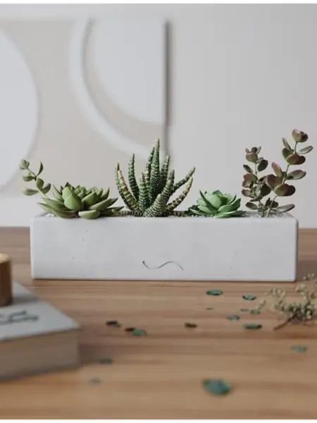 Кашпо для цветов Emily.