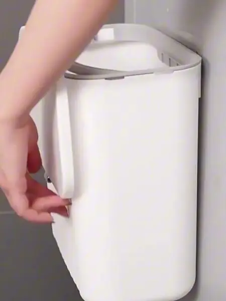 Ведро для мусора с откидной крышкой