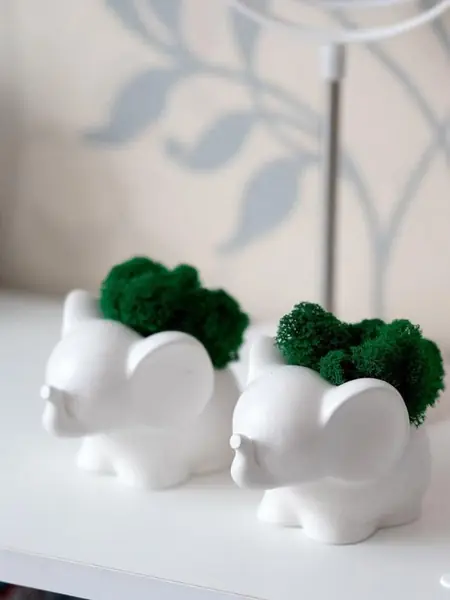 Кашпо «Слоники» со мхом.