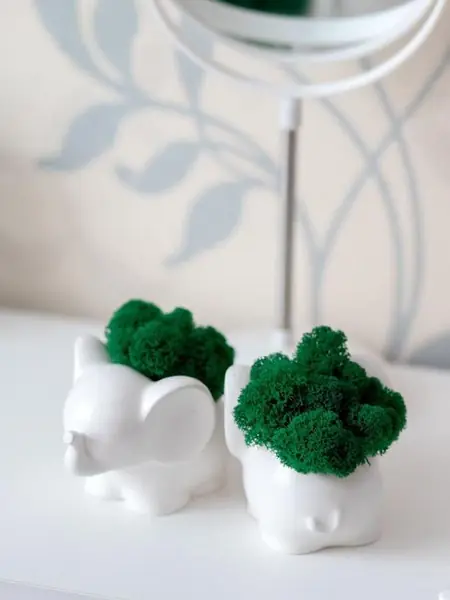 Кашпо «Слоники» со мхом.