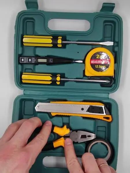 Набор инструментов для автомобиля