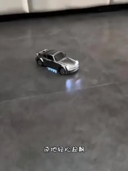 Радиоуправляемый автомобиль Dodge Hellcat