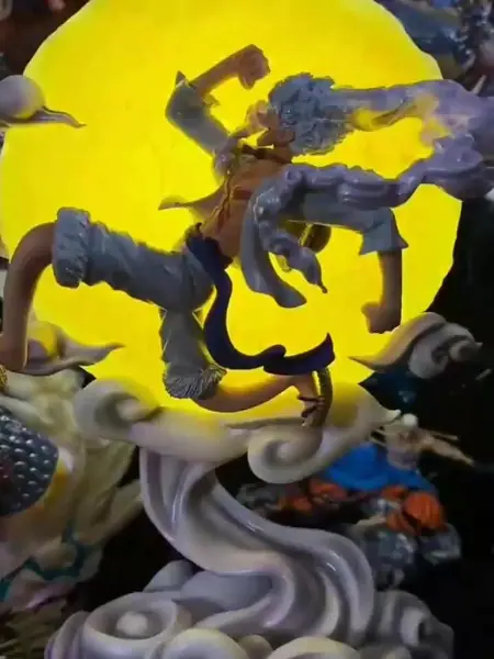 Светящаяся фигурка Луффи