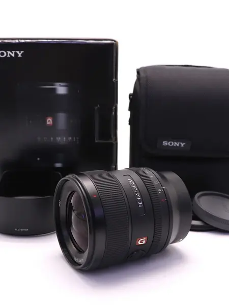 Sony FE 24mm f/1.4 GM