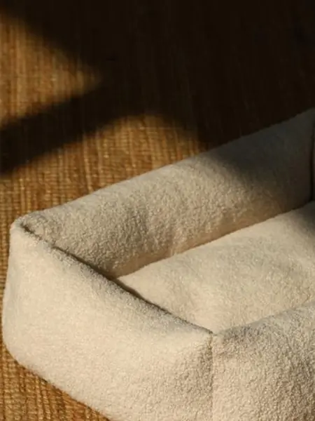 Лежанка с бортиками