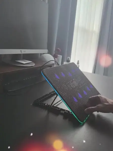 Охлаждающая подставка для ноутбука