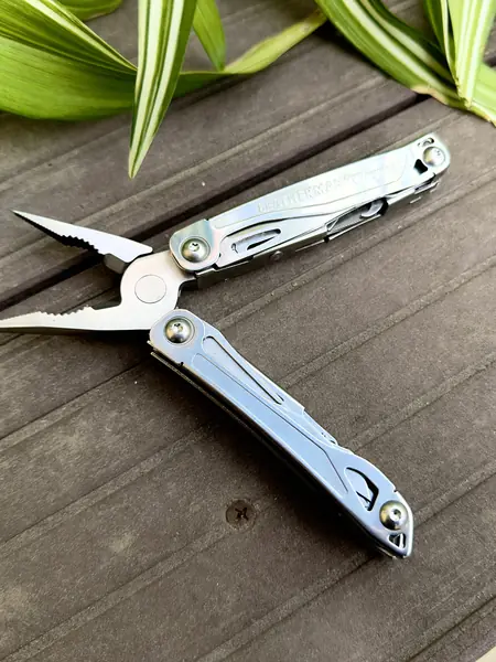 Мультитул Leatherman Wingman