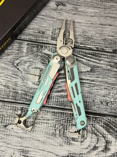 Мультитул Leatherman Signal
