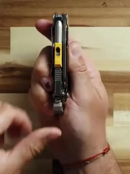 Мультитул Leatherman Signal