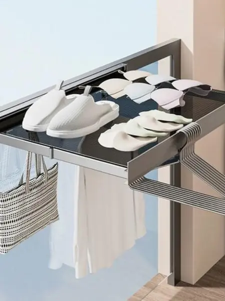 Сушилка пушечно-серого цвета.