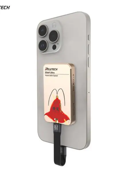 Внешний SSD-накопитель.