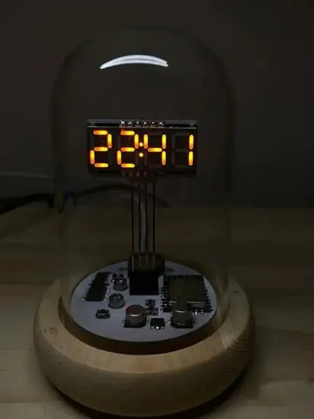 Настольные часы Arvin