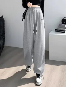 Джоггеры в корейском стиле.