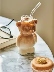 Стакан с трубочкой
