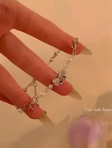 Браслет на руку y2k